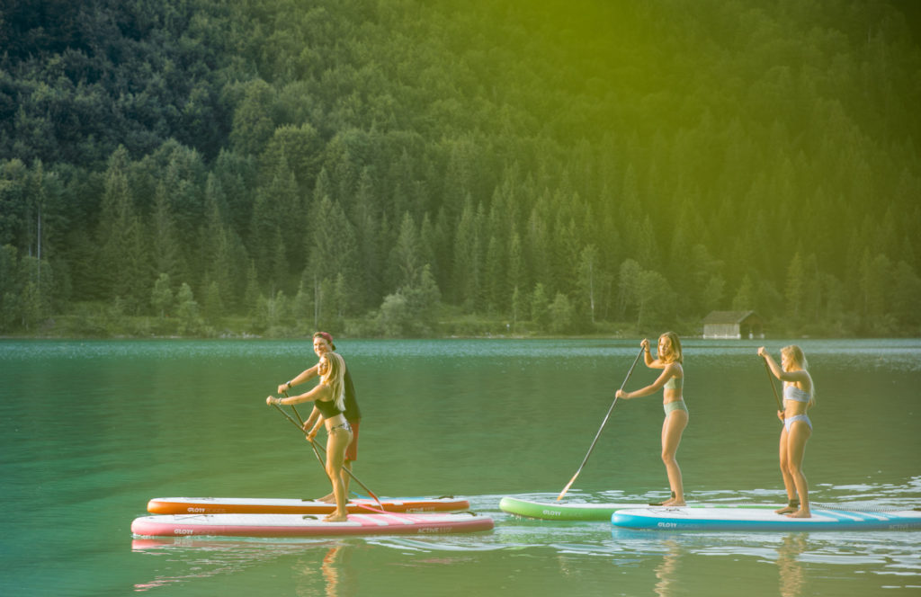 Stand up paddling Gruppe am Millstättersee